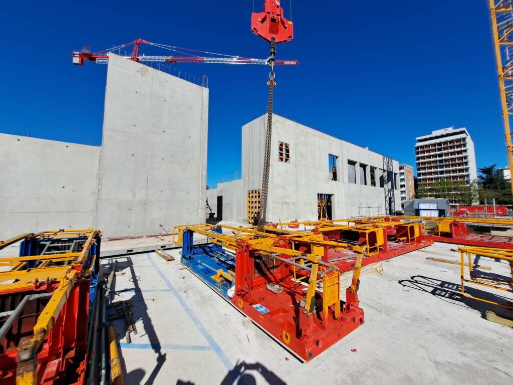 3 Facade EST vue depuis le parvis 1 — Kapea AMO Assistance à maitrise d'ouvrage